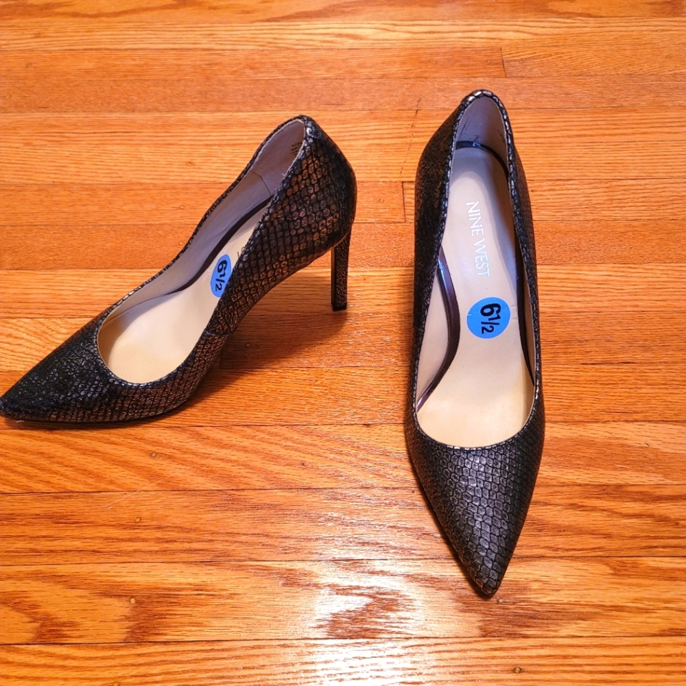 NINE WEST POINTY TOE PUMPS SZ 6.5